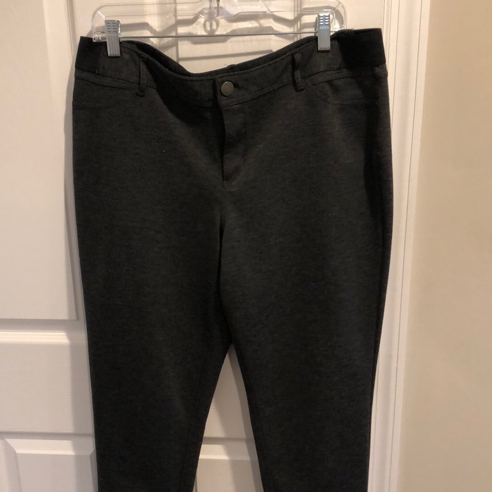 Simply Vera- From Kohl’s XL gray pant
